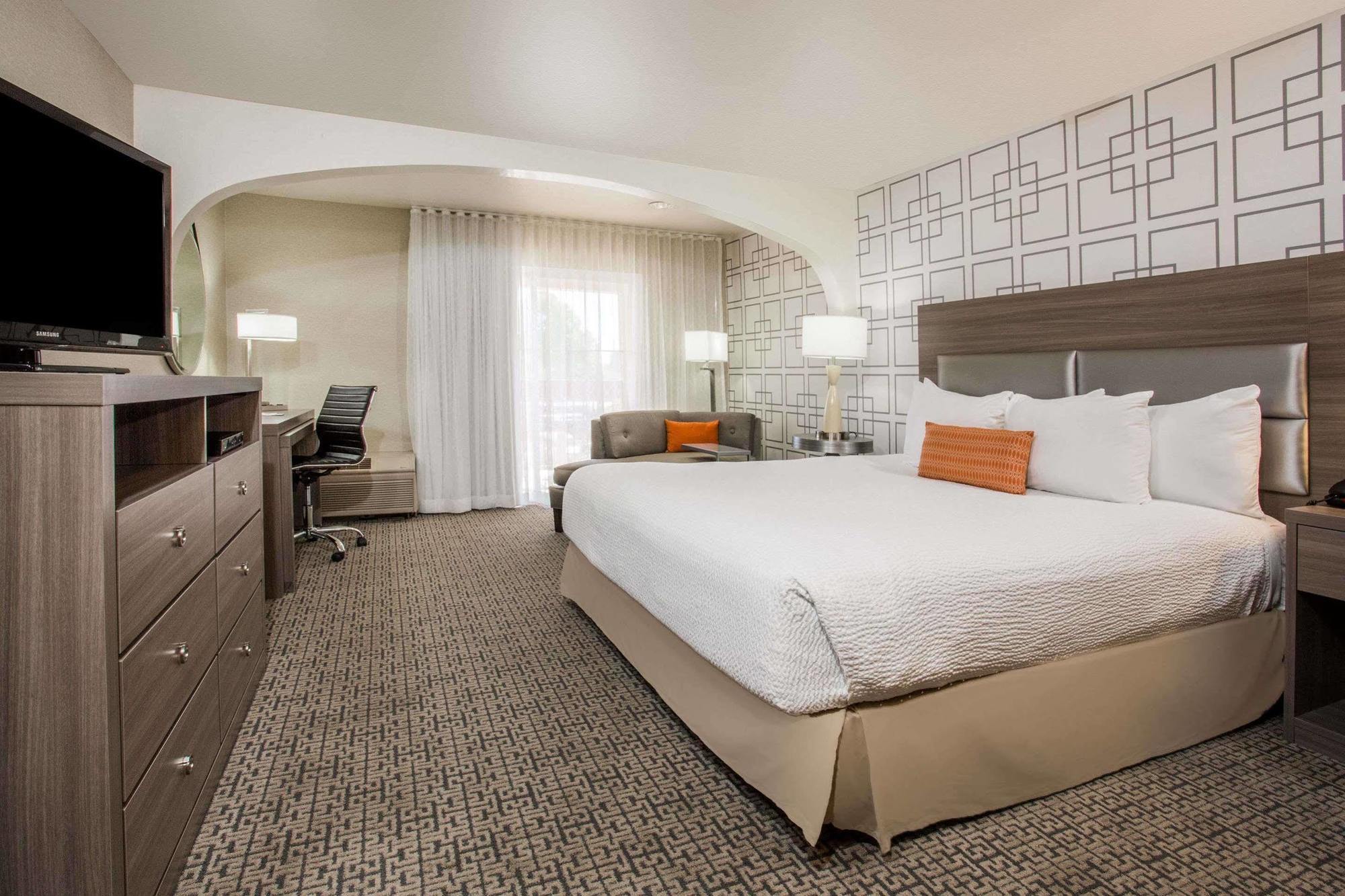 Hawthorn Suites By Wyndham Ливермор Экстерьер фото
